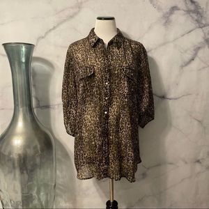 Clearance! 𝅺Dress Barn Animal Print Button up Blouse Size 3X